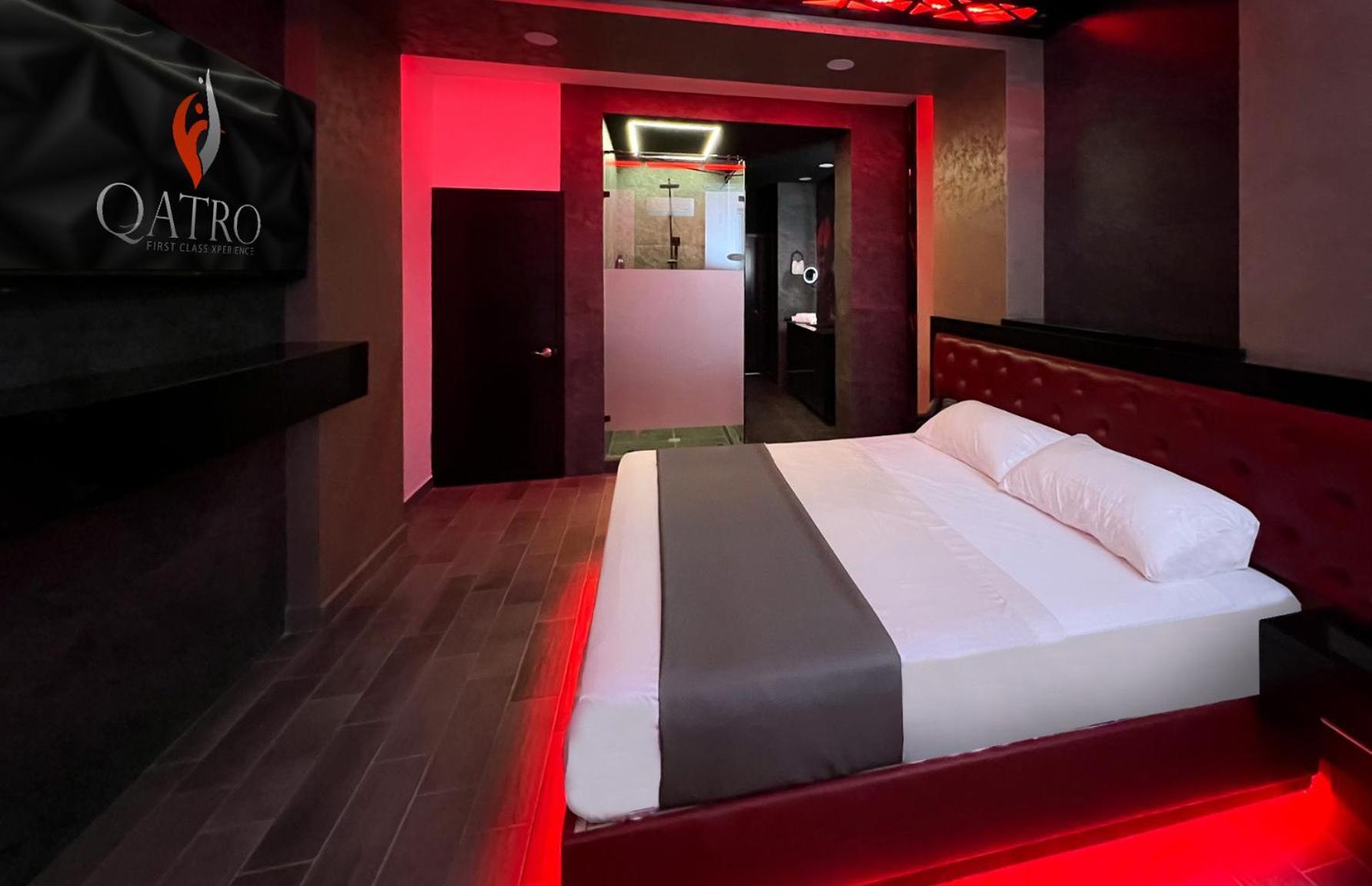 Motel Boutique Qatro Ensenada Buitenkant foto